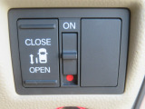 片側電動スライドドアとなっております♪リモコンでの開閉や運転席での操作などあらゆるシーンで使い勝手良し♪