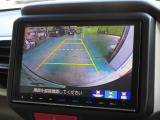 バックをするとき自動でリアの様子が映る『リアカメラ』付き!画面で確認しながらバックができますから安心ですね。でも、目視も大切ですよ!安全第一でお願いします!