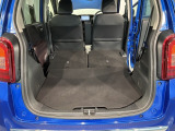 リアシートを倒すと、ラゲッジスペースを広くお使いいただけます!