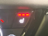 【シートヒーター】寒い日に重宝するシートヒーター!エアコンより早く温まってくれるので寒がりの人も安心ですね♪エアコンの温風は乾燥するから苦手、という方にもをおすすめです。