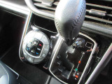 シフトレバー周りのお写真です。