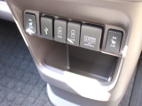 シートヒーター装備付き車!!座席に埋め込まれた電熱線によりシートを暖めることが出来る装備で、温めたられたシートは、寒い冬には最適です!!