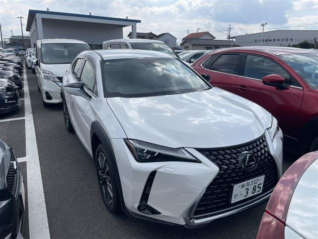 UX200 バージョンLワンオーナー 禁煙車 純正10.3インチナビ