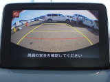 バックカメラ装備しております。駐車時に大変役に立ちますよ。駐車が苦手な方にも便利機能です。