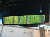 【デジタルインナーミラー】後席の大きな荷物や同乗者で後方が確認しづらい時でも安心!カメラが撮影した車両後方の映像をルームミラー内に表示。クリアな視界で状況の確認が可能です!
