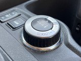 【オールモード4&times;4】2WD/4WDモードを手軽に切り替え可能。燃費重視の2WD、スタック時に役立つLOCK、AUTOモードでは4WDの配分を自動で調整し、路面状況を問わず安定した走りをサポート。
