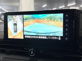 【アラウンドビューモニター】専用のカメラにより、上から見下ろしたような視点で360度クルマの周囲を確認することができます☆死角部分も確認しやすく、狭い場所での切り返しや駐車もスムーズに行えます。