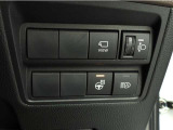 トヨタの安全装備TSSです。衝突被害軽減ブレーキシステム、車線逸脱予防機能、オートマチックハイビームが付いています。機能を過信されないよう、安全運転でお願い致します!
