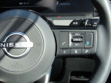 ステアリングスイッチはプロパイロットコントロールスイッチ・オーディオスイッチ付です。写真はプロパイロットコントロール。