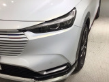 LEDヘッドライトは、点灯の瞬間から最大光量を発揮し、突然暗くなるトンネルなどでの安定感を高めます。