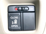 【パワースライドドア】スマートキーや運転席のスイッチでスライドドアの開閉が可能♪電動だから力を入れてドアを開ける必要が無く、小さいお子様でも、重い荷物を持っている時もラクに開け閉めできます♪