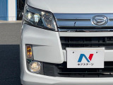 【LEDヘッドライト】悪天候や夜間走行時も良好な視界を確保し安心して運転できる高輝度LEDヘッドライトを装備!点灯速度が早く、消費電力も抑えられています。