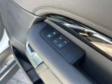 運転席パワーシートは3つのメモリまで設定可能。使用用途に合わせてお好みで調整可能です。