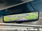【デジタルインナーミラー】後席の大きな荷物や同乗者で後方が確認しづらい時でも安心!カメラが撮影した車両後方の映像をルームミラー内に表示。クリアな視界で状況の確認が可能です!