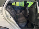 後部座席も気になるようなキズ・汚れやへたり等、大きなダメージはなく、良好な状態です。