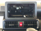 当車両はオーディオレスです。多彩なナビゲーション・オーディオをご用意しております。詳しくは当店スタッフにお問い合わせください。