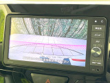 【バックカメラ】駐車時に後方がリアルタイム映像で確認できます。大型商業施設や立体駐車場での駐車時や、夜間のバック時に大活躍!運転スキルに関わらず、今や必須となった装備のひとつです!
