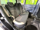 後部座席も気になるようなキズ・汚れやへたり等、大きなダメージはなく、良好な状態です。
