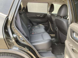 後部座席も足元すっきりです!!