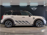 ☆MINIの車の始まりは大人四人がギリギリ乗れるコンパクトな車です!!今となっては3ナンバーですが、もともとは5ナンバーの車でした!!