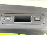 【パワーバックドア】スマートキーや運転席のボタンを押すだけでリアゲートが自動で開閉します!荷物を持っている時や、高い位置にあるバックドアを閉める際に便利な機能です♪