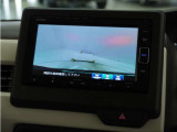 ◆バックカメラ◆リバースにするだけで映ります、後方の安全確認や、狭い駐車場での車庫入れ、雨の日や夜間など視界の悪い時に便利です!安全にバックする為には欠かせない装備です。