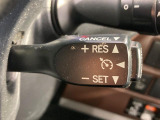 【クルーズコントロール】高速道路もラクラク走行。アクセルを離しても一定速度で走行ができ、長距離運転時の負担を軽減!加速・減速も簡単なスイッチ操作で調整できます。