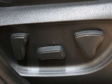 パワーシート搭載。微妙な調整が手軽にでき、ピッタリのポジションで運転することが可能です。
