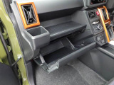 愛知ダイハツではお車をご購入頂いた後が本当のお付き合いのスタートだと思っています。 ですので定期点検や車検もお得なパックをご用意してお客様に頼りにされるダイハツディーラーを目指しています☆