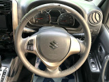 【純正革巻きステアリング】上質な革を使用することで、手にしっかり馴染みとても運転しやすいハンドルです♪