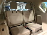 3列目シートはもちろん状態良好☆大人でもゆったりと座って頂けますので、大人数でのお出かけもラクラクです♪ご家族で、気の知れた仲間で、ドライブに行くのが楽しみですね♪