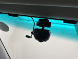 【ドライブレコーダー】映像・音声などの運転中の記録を残します。事故などを起こした起こされた時の証拠になりえますので、もしも時でも安心ですね。