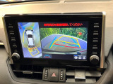 【パノラミックビューモニター】専用のカメラにより、上から見下ろしたような視点で360度クルマの周囲を確認することができます☆死角部分も確認しやすく、狭い場所での切り返しや駐車もスムーズに行えます。
