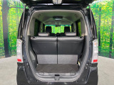 普段のお買い物や通勤、送迎等に十分な荷室スペースを確保しております。セカンドシートを倒すと、大きな荷物の積載も可能です♪