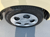 ホイールキャップ【155/65R14 ラジアルタイヤ】。