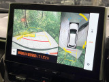 【パノラミックビューモニター】専用のカメラにより、上から見下ろしたような視点で360度クルマの周囲を確認することができます☆死角部分も確認しやすく、狭い場所での切り返しや駐車もスムーズに行えます。