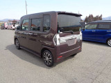スタッフはスポーツカー、クロカン系、ミニバン系などクルマのカスタムが好きです!会社のイベントとしてドリフトや走行会参加も進んで行っております。