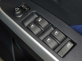電動格納式ドアミラー・パワーウインドウを装備しています。