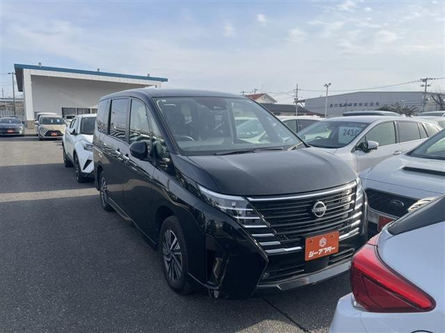 セレナ2.0 ハイウェイスターV 4WD禁煙車 純正ナビ フルセグTV