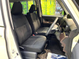 運転席シート廻りは使用感も少なく、良好な状態となっています。丁寧に使われていたことがよくわかりますね。