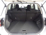 広々としたラゲージスペースを備えています。大きなものや長さのある荷物もしっかりと積み込めます。