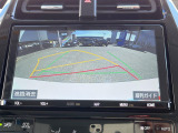【バックカメラ】駐車時に後方がリアルタイム映像で確認できます。大型商業施設や立体駐車場での駐車時や、夜間のバック時に大活躍!運転スキルに関わらず、今や必須となった装備のひとつです!【トヨタセーフティセ