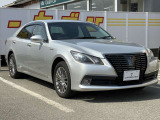 クラウン ハイブリッド 2.5 ロイヤルサルーン Four ブラックスタイル 4WD 