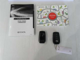 取扱説明書、メンテナンスノートが揃っています。スマートキーは、カギを取り出す手間がなく施錠開錠・エンジン始動ができる便利なキーです。