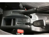 レバーで4WDの切り替えが可能です