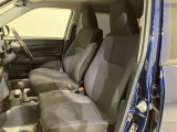 【運転席・助手席】いたみ・汚れなどは少なく、全体的に良好な状態です!
