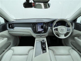 XC60 ウルトラ B5 AWD 4WD 本革シート