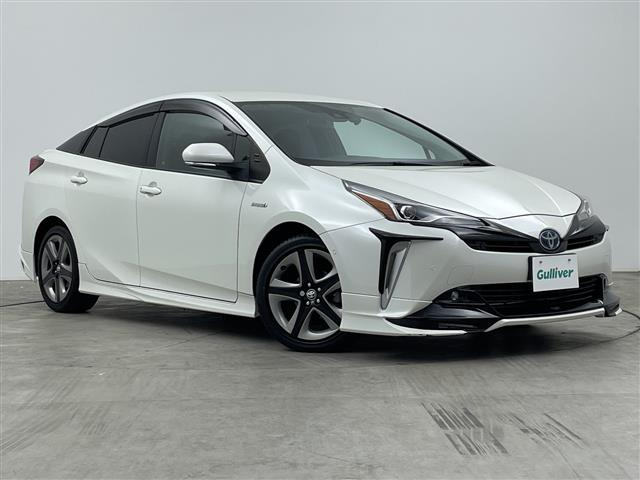 トヨタ プリウス 