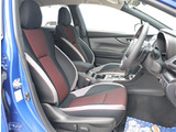 お車選びをお楽しみ頂けるよう、在庫車の展示スペースを十分に確保しております。