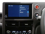 ディスプレーオーディオ8型&BT/フルセグTV/ナビ機能があります。